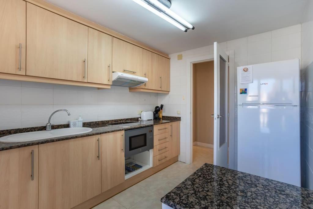 Apto. Brisa Marina Piscina+Parking A 5' Del Arenal Platja de Larenal المظهر الخارجي الصورة